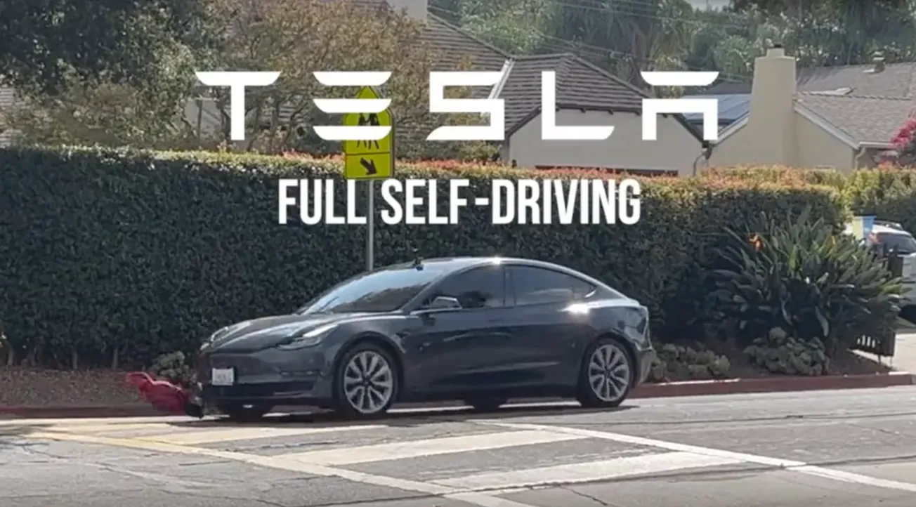 Tesla taglia il prezzo del software Full Self-Driving mentre i profitti calano