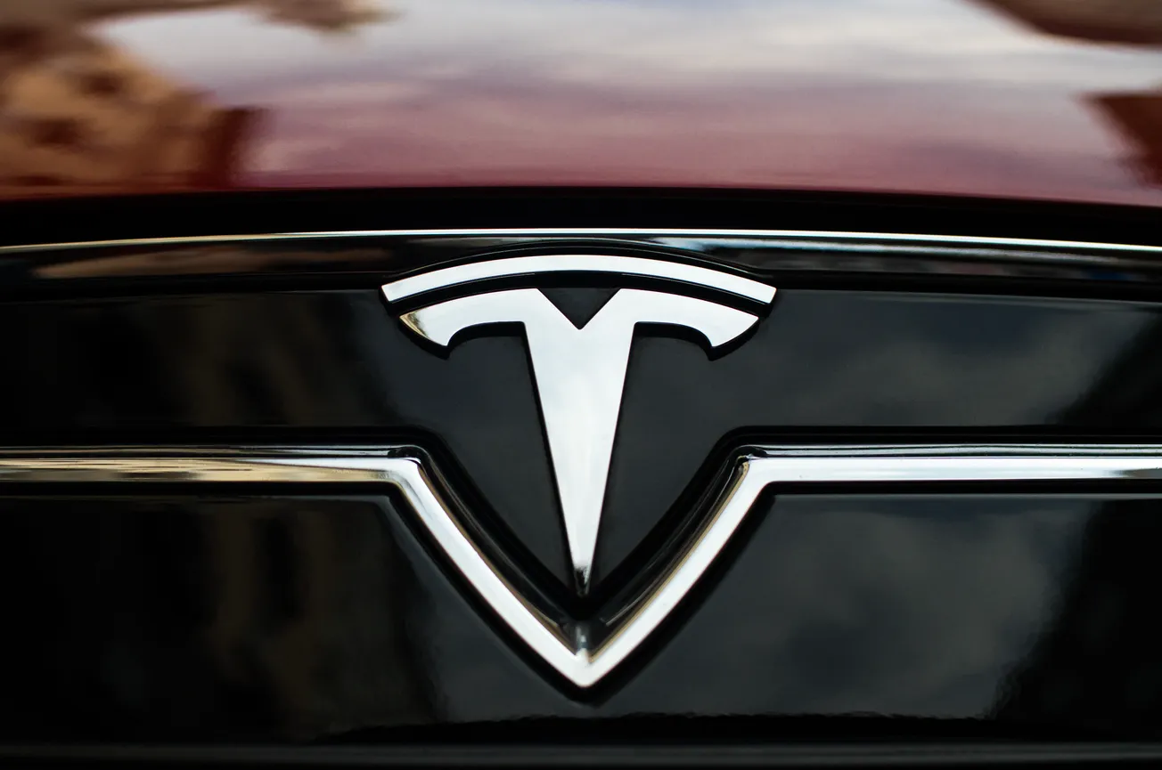 Tesla rischia di perdere il suo primato senza una EV economica