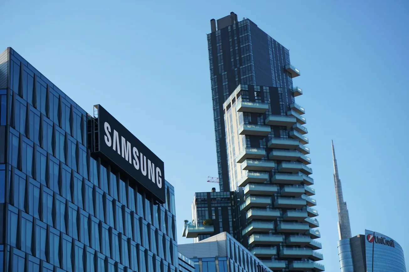 Sciopero a tempo indeterminato dei lavoratori di Samsung Electronics: produzione di chip interrotta